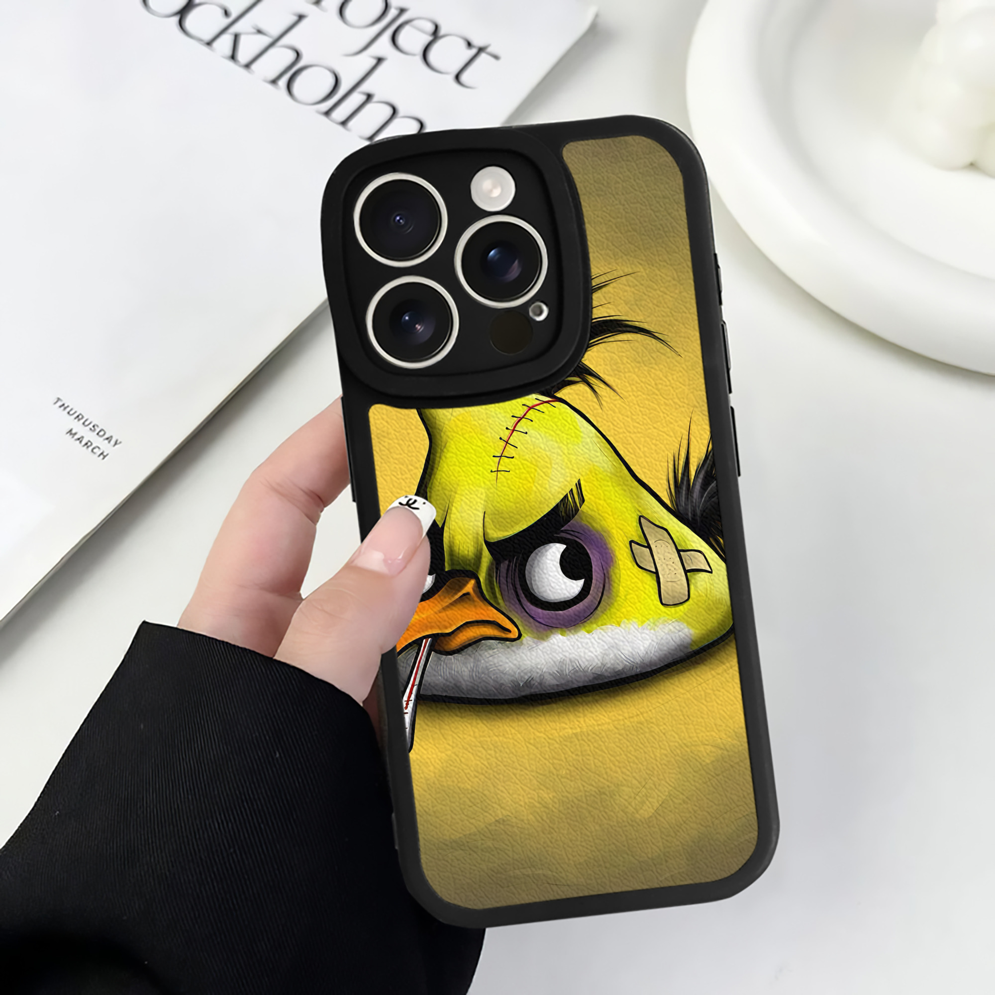 （画像用） Angry Birds アングリーバード 【iPhone 16シリーズ対応】シリコンスマホケース（レザー調） 材質：シリコン